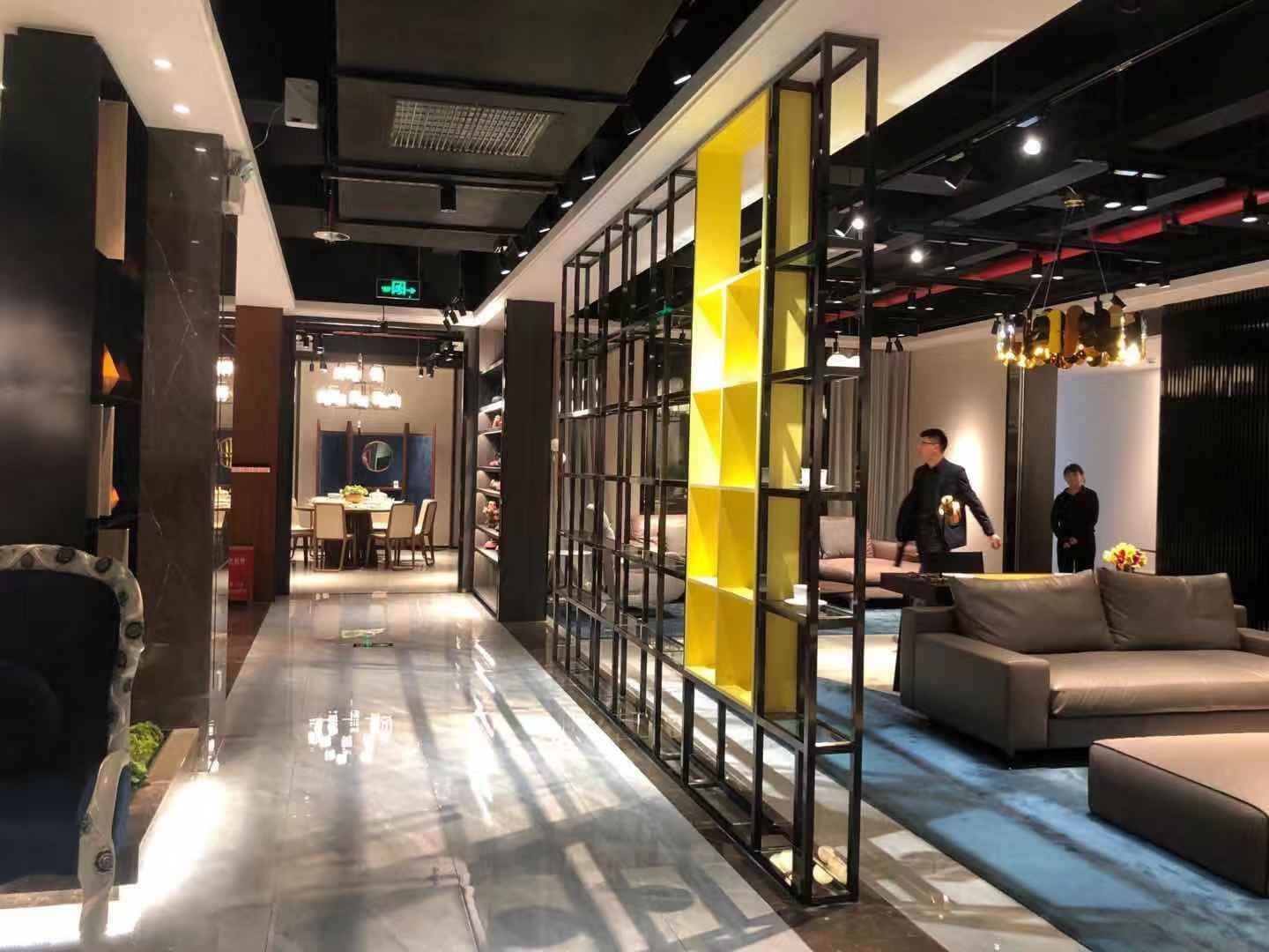 鏤空不銹鋼屏風設(shè)計款式多樣